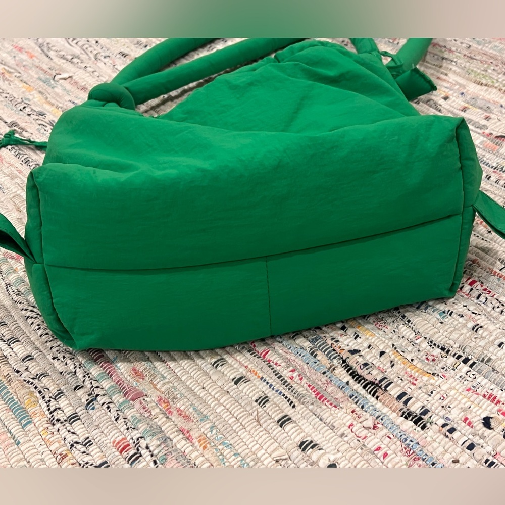 Vibrant Green Olend Ona Soft Bag - Picture 3 of 8